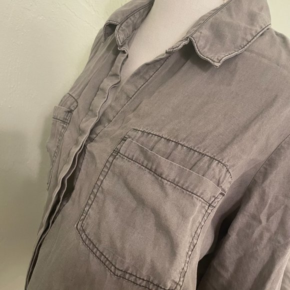 Gray Button Down Shirt with Split Hem Back - Picture 5 of 10